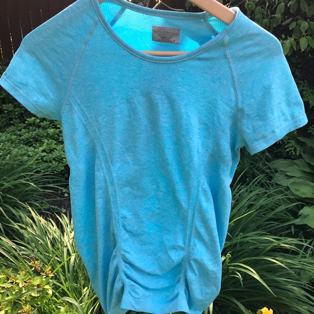 Athleta performance shirt